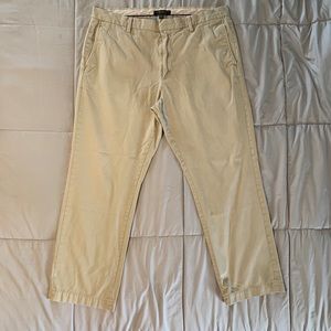 Banana Republic Men’s Emerson Chino Pant